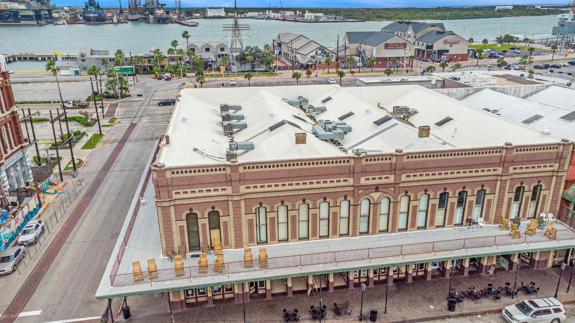 Apartmán Historic Strand Lofts By 3Rd Coast Getaways Galveston Exteriér fotografie