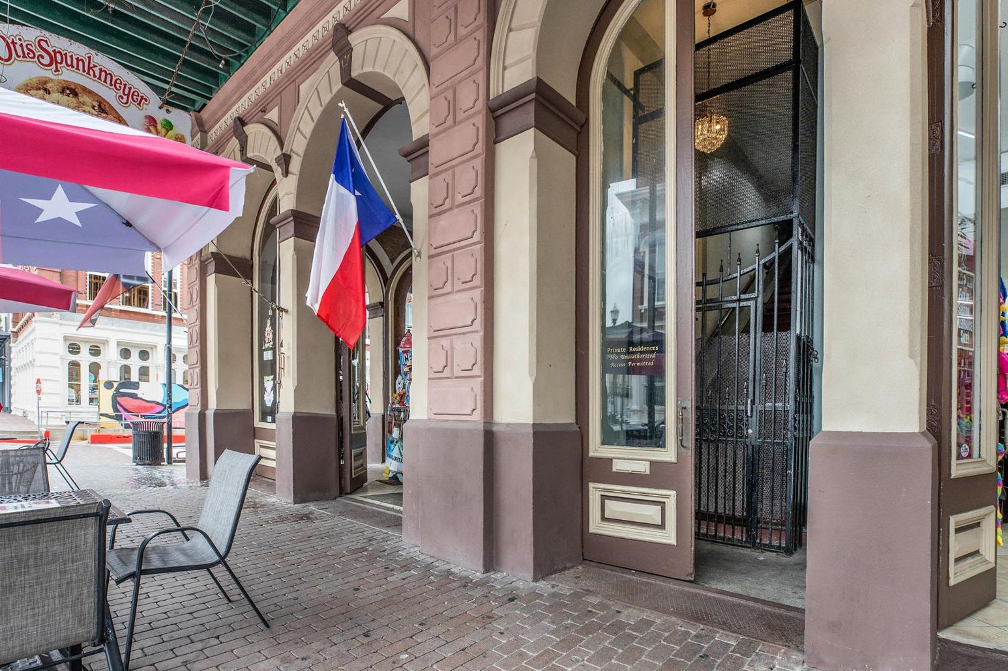 Apartmán Historic Strand Lofts By 3Rd Coast Getaways Galveston Exteriér fotografie